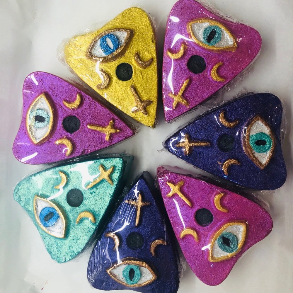 Homemade Halloween Bath Bombs